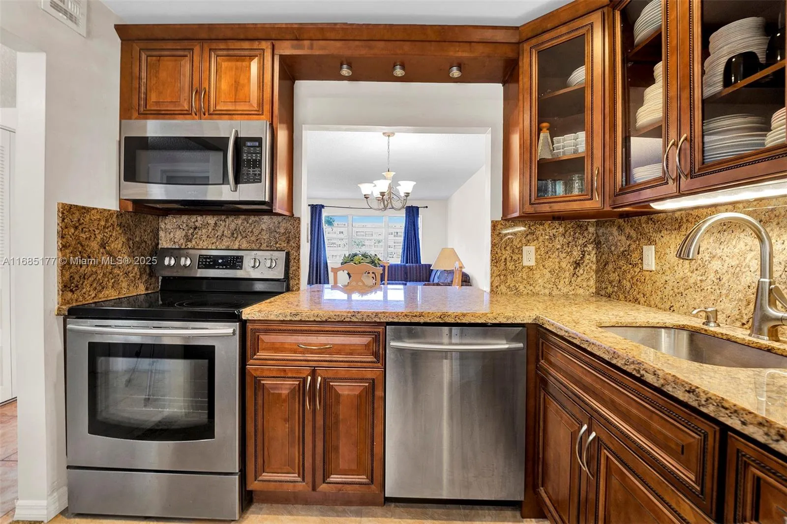410 SE 2nd St # 220, Hallandale Beach FL 33009