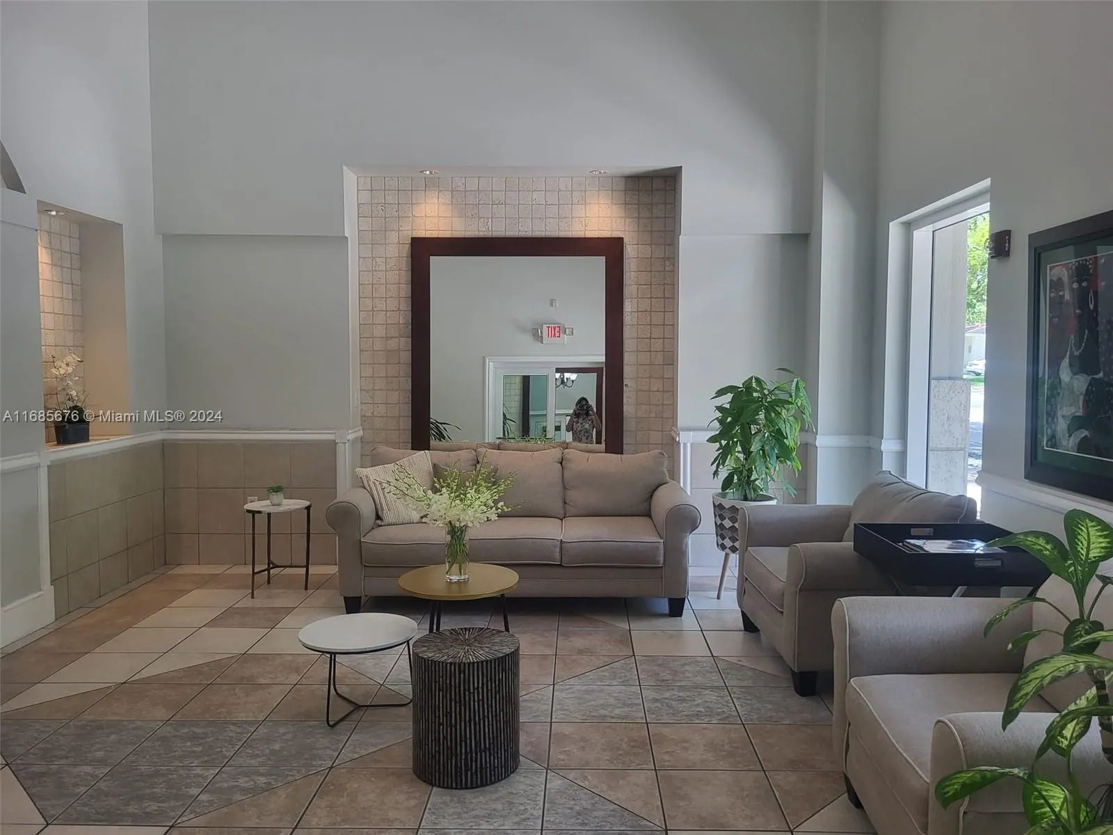 50 Menores Ave # 725, Coral Gables FL 33134