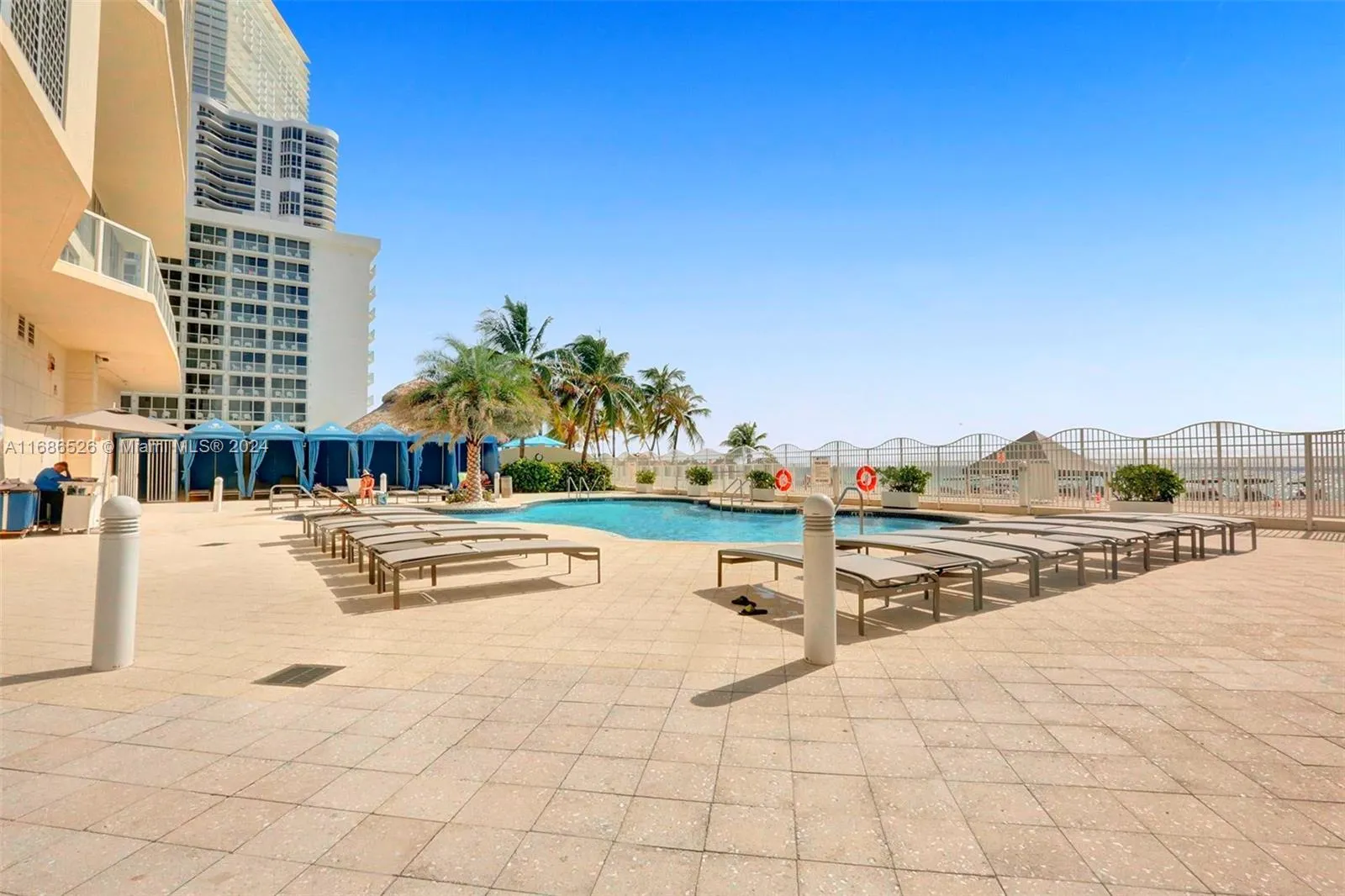 16699 COLLINS AV # 3105, Sunny Isles Beach FL 33160