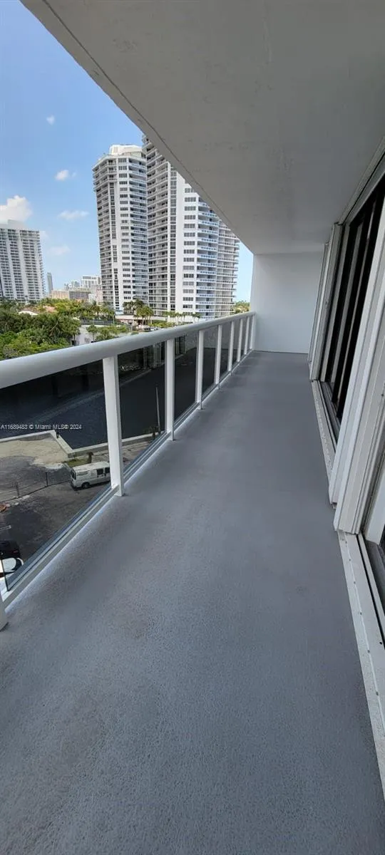 20505 E Country Club Dr # 739, Aventura FL 33180
