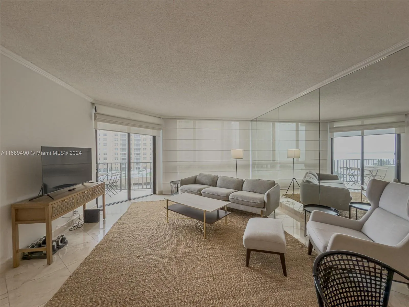 520 Brickell Key Dr, Miami FL 33131