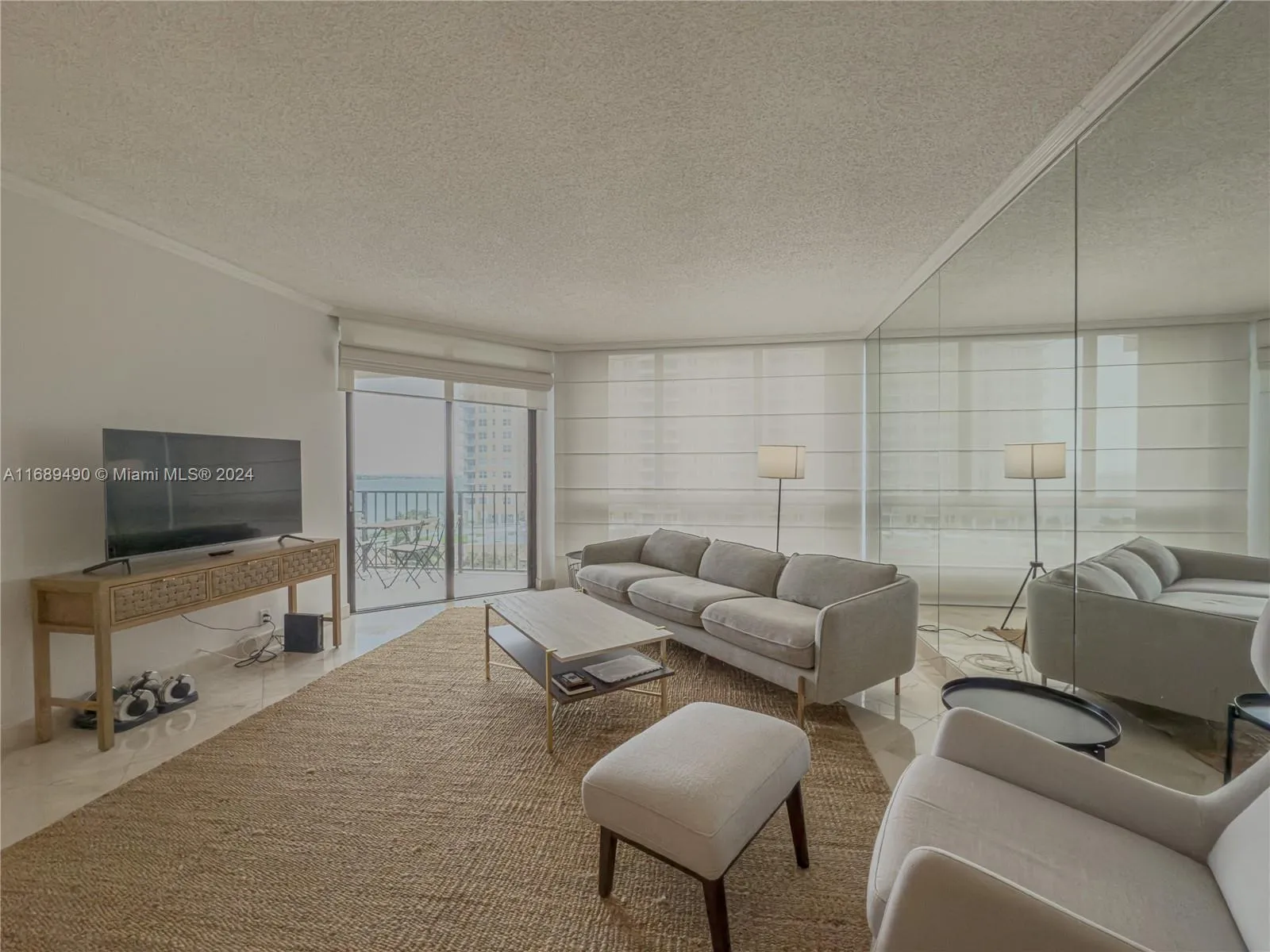 520 Brickell Key Dr, Miami FL 33131