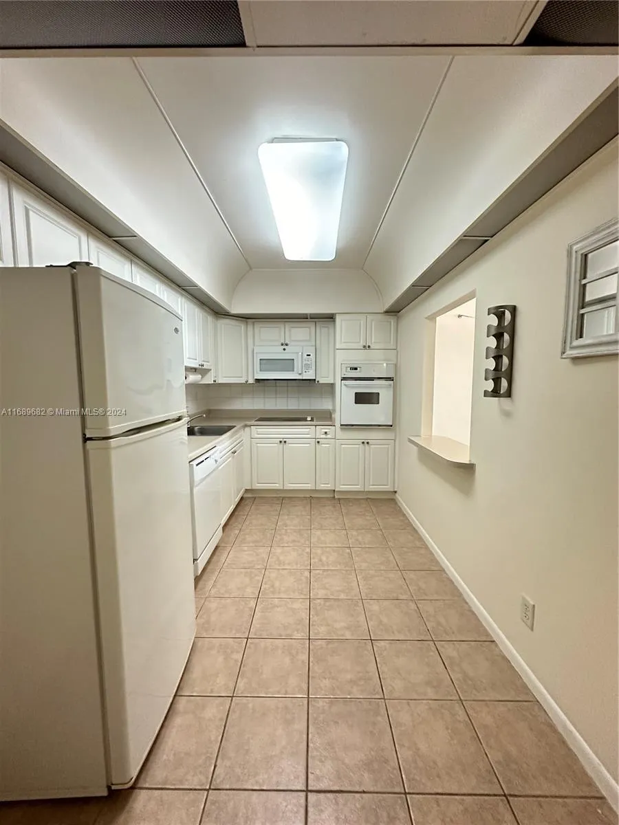 19380 Collins Ave # 6, Sunny Isles Beach FL 33160
