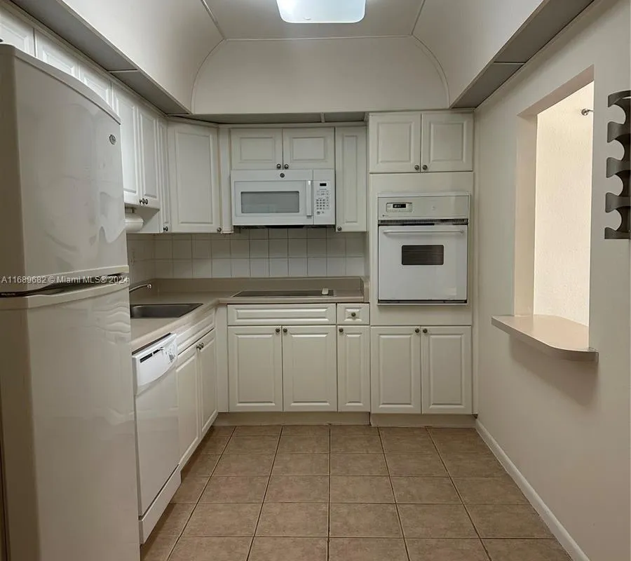 19380 Collins Ave # 6, Sunny Isles Beach FL 33160