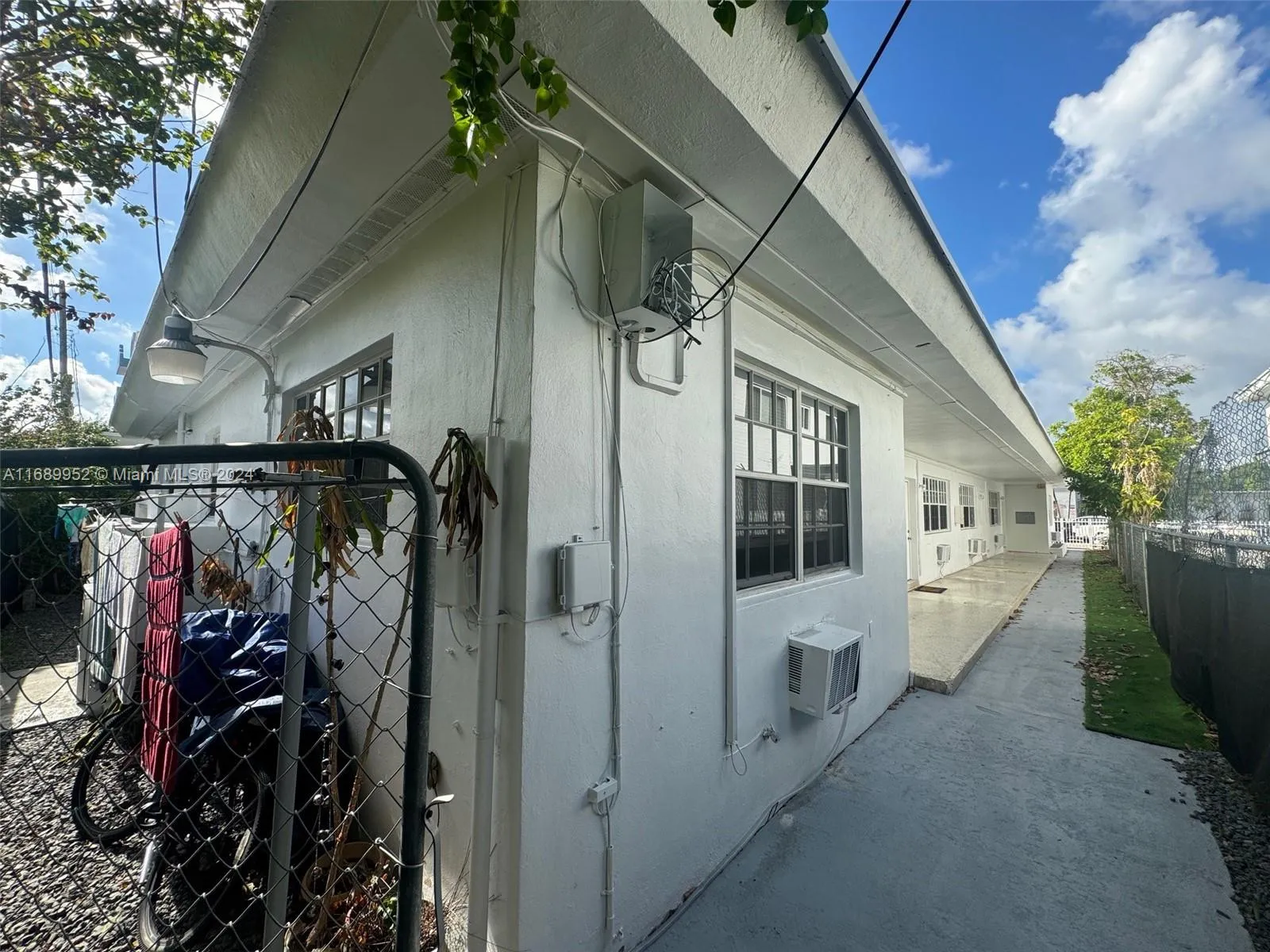 735 83rd St, Miami Beach FL 33141