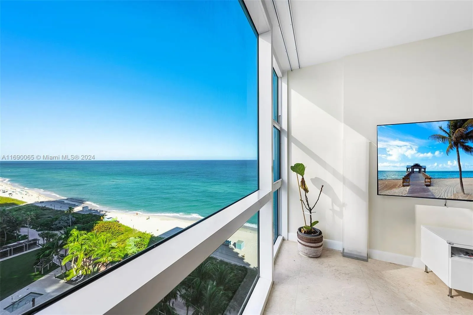 6801 Collins Ave # 1215, Miami Beach FL 33141