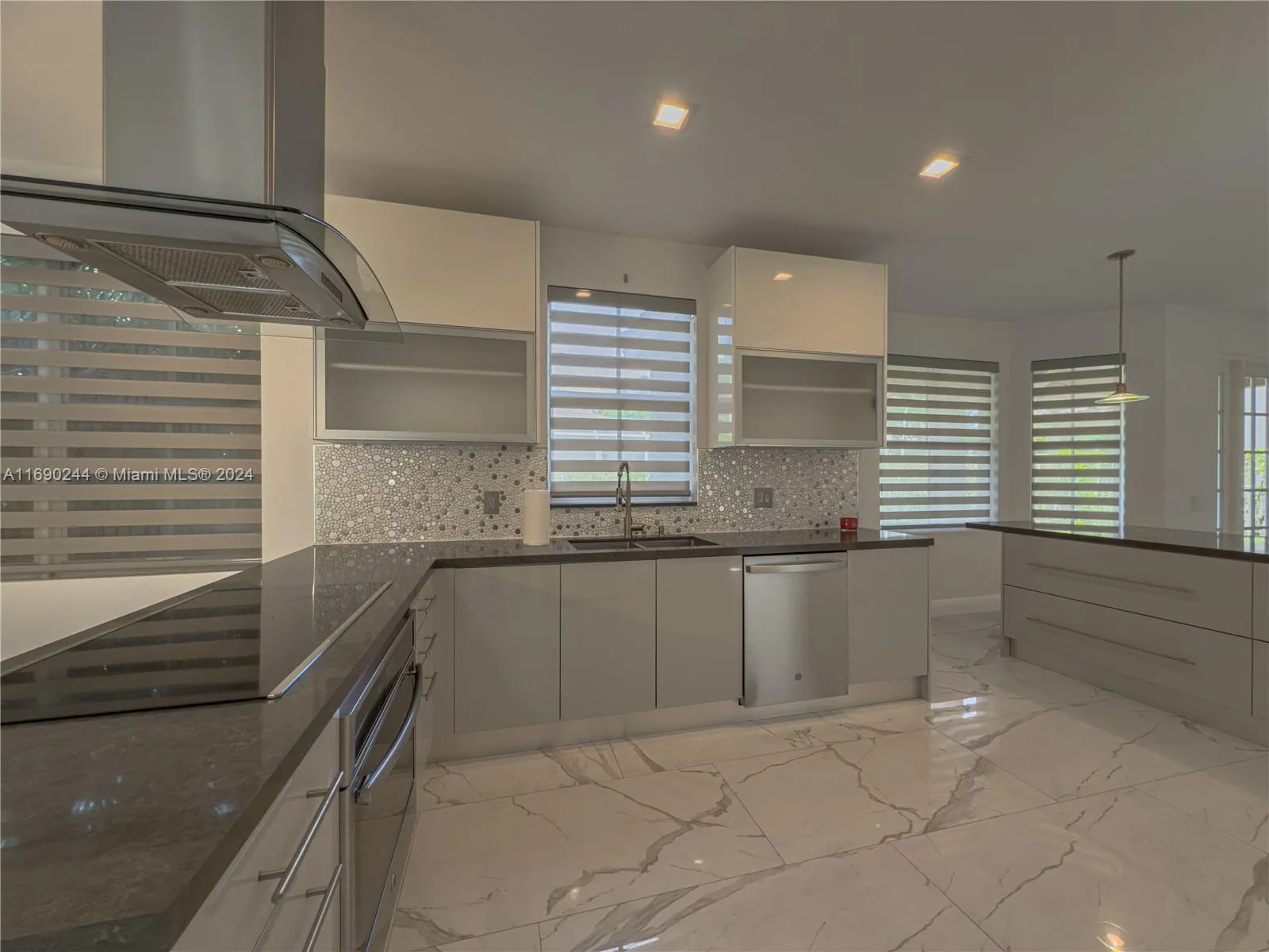 651 Honeysuckle Ln, Weston FL 33327