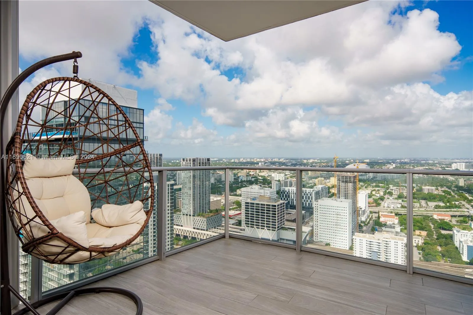 851 NE 1st Ave # 4406, Miami FL 33132