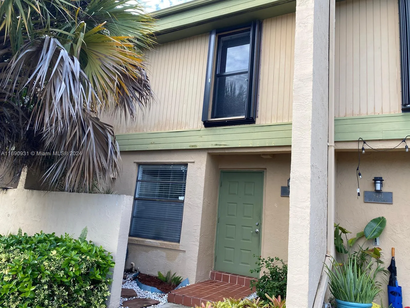 9501 NW 14th Ct # 214, Pembroke Pines FL 33024