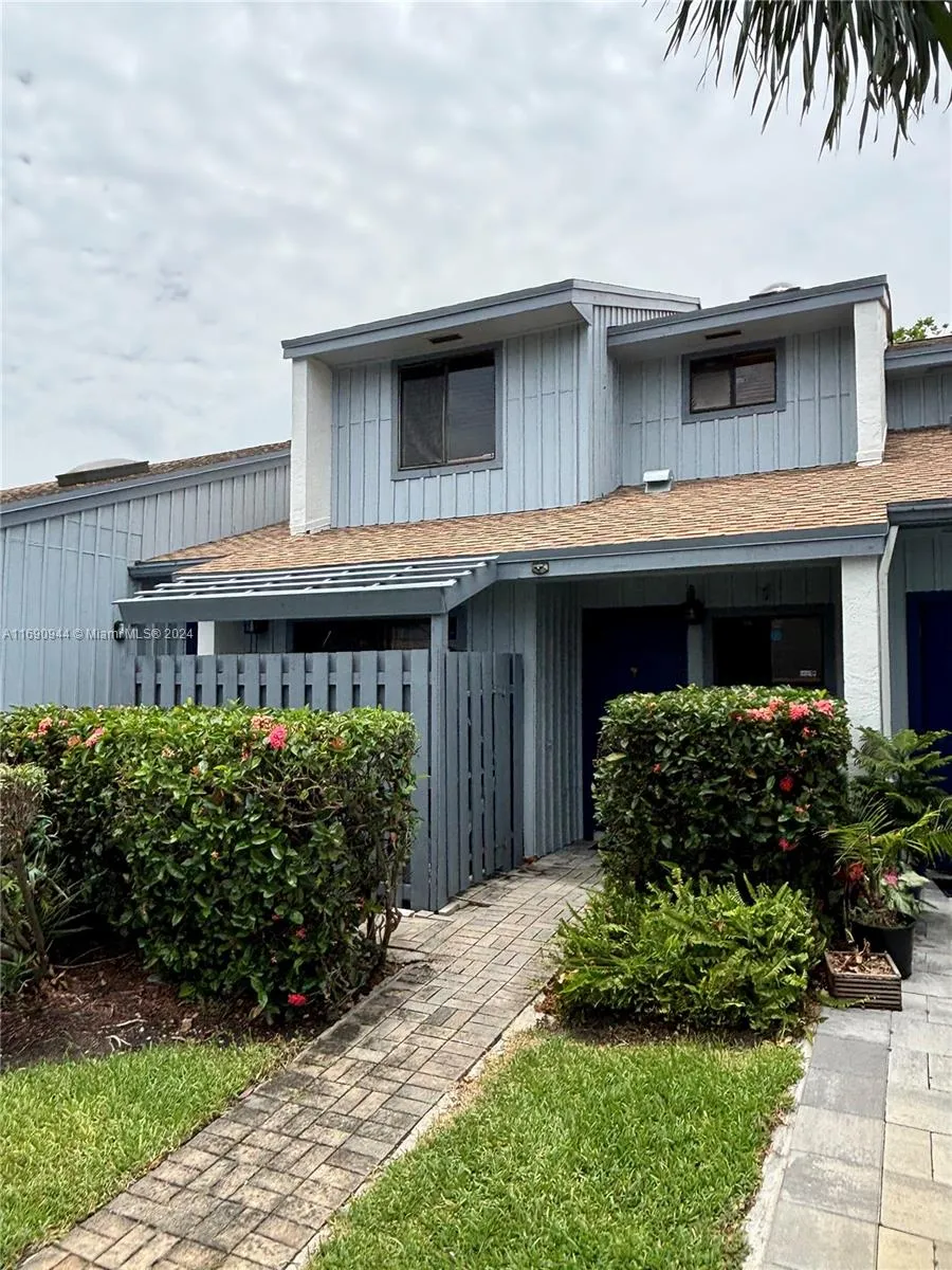 1556 N 15th Ter, Hollywood FL 33020