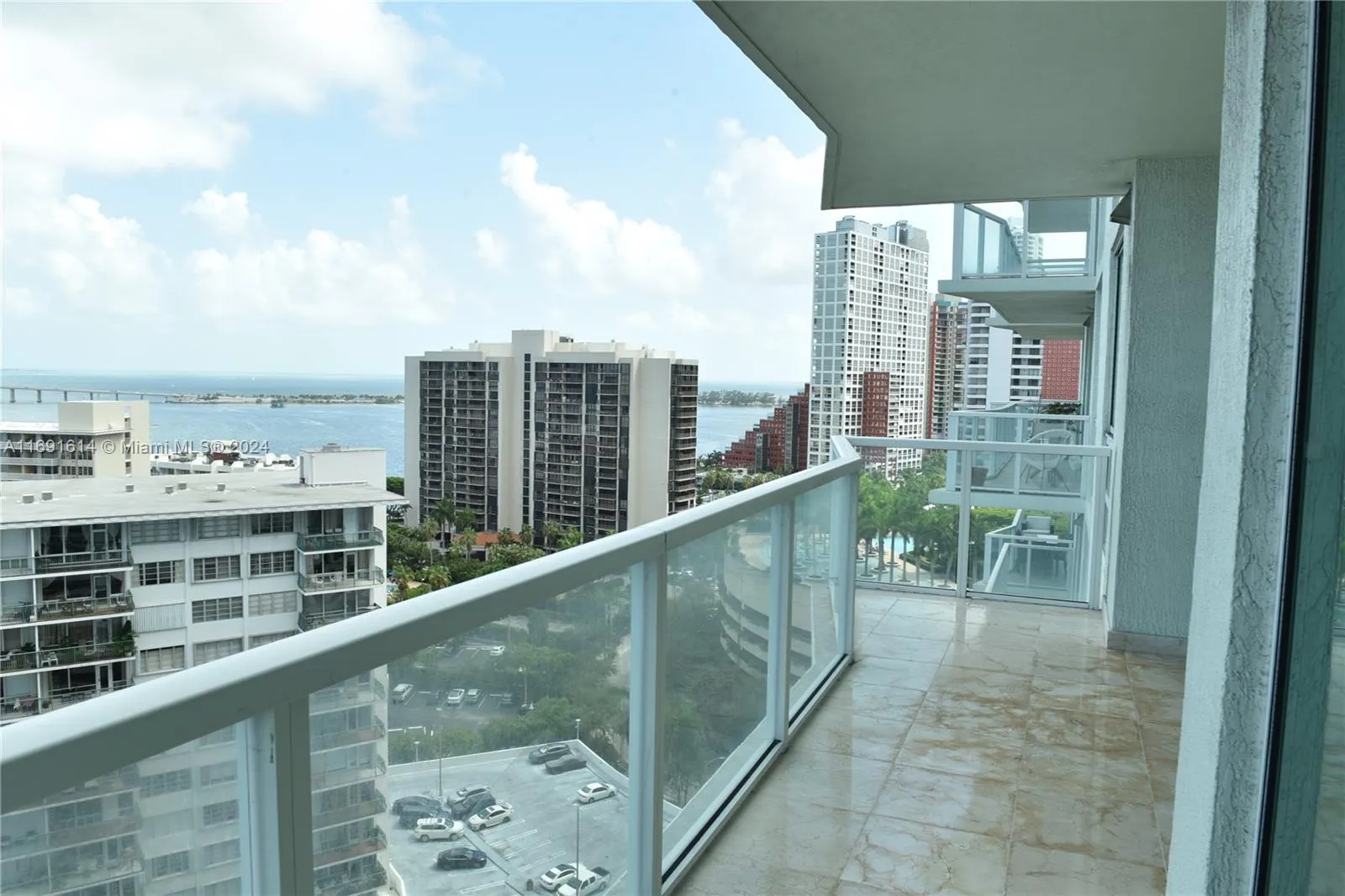 218 SE 14th St # 1703, Miami FL 33131
