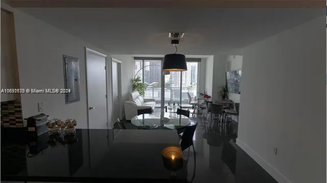 92 SW 3rd St # 1802, Miami FL 33130