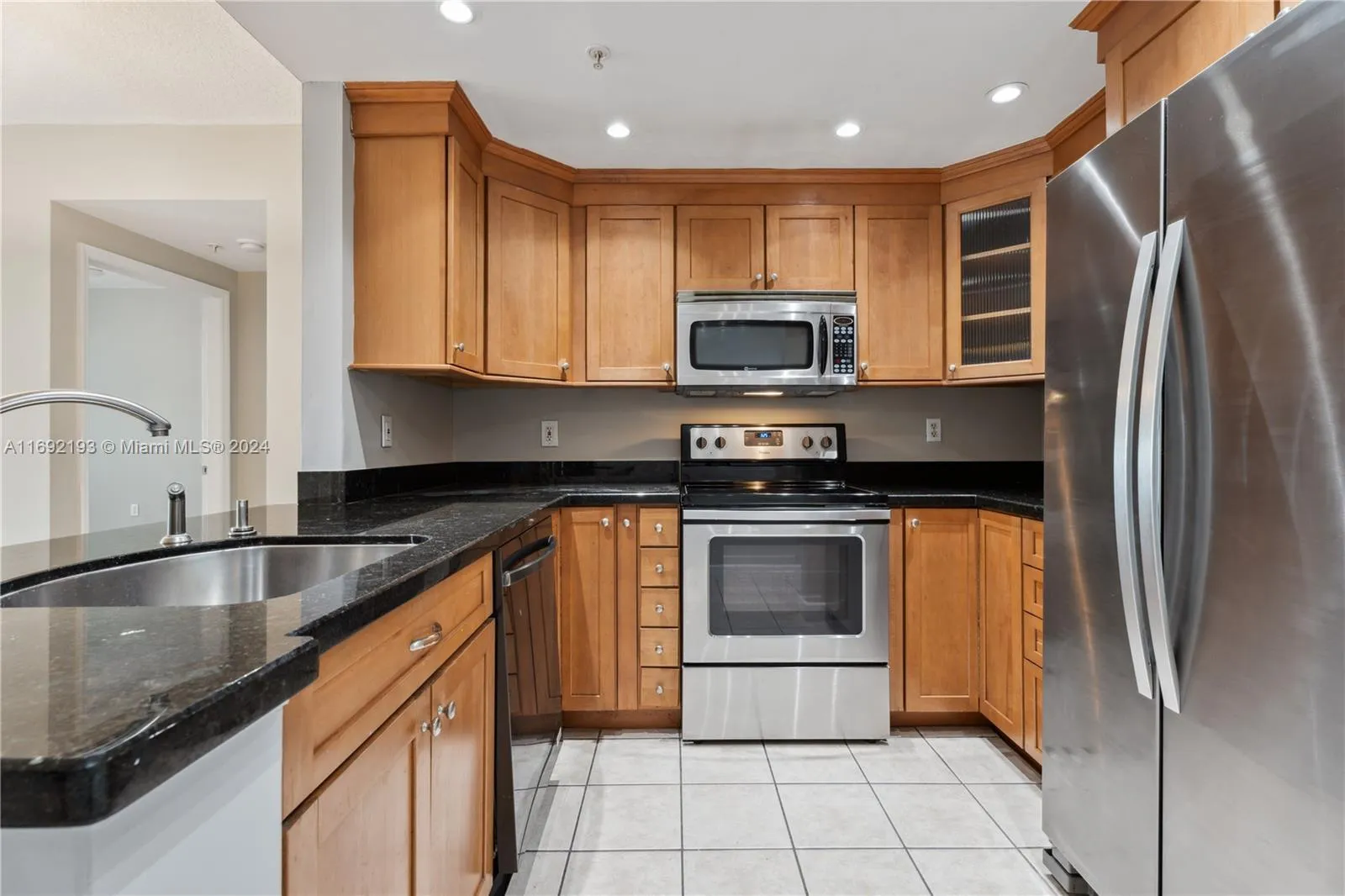 50 Menores Ave # 827, Coral Gables FL 33134