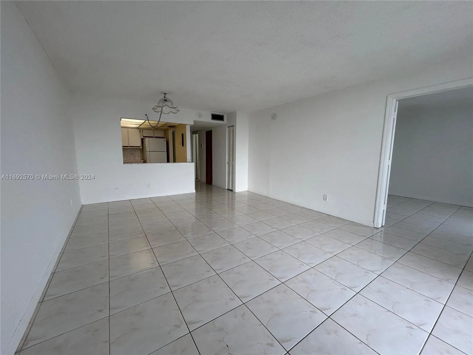 1 bedroom 1 bath for sale at 13499 Biscayne Blvd # 804, North Miami FL 33181