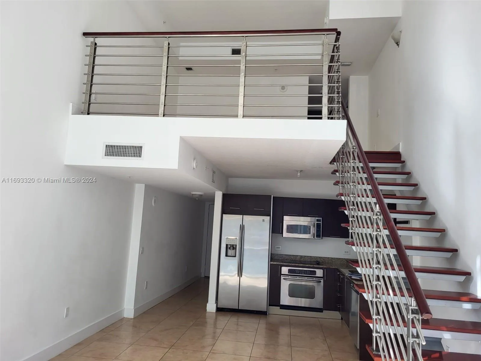1 bedroom 1 bath for sale at 41 SE 5th St # 304, Miami FL 33131