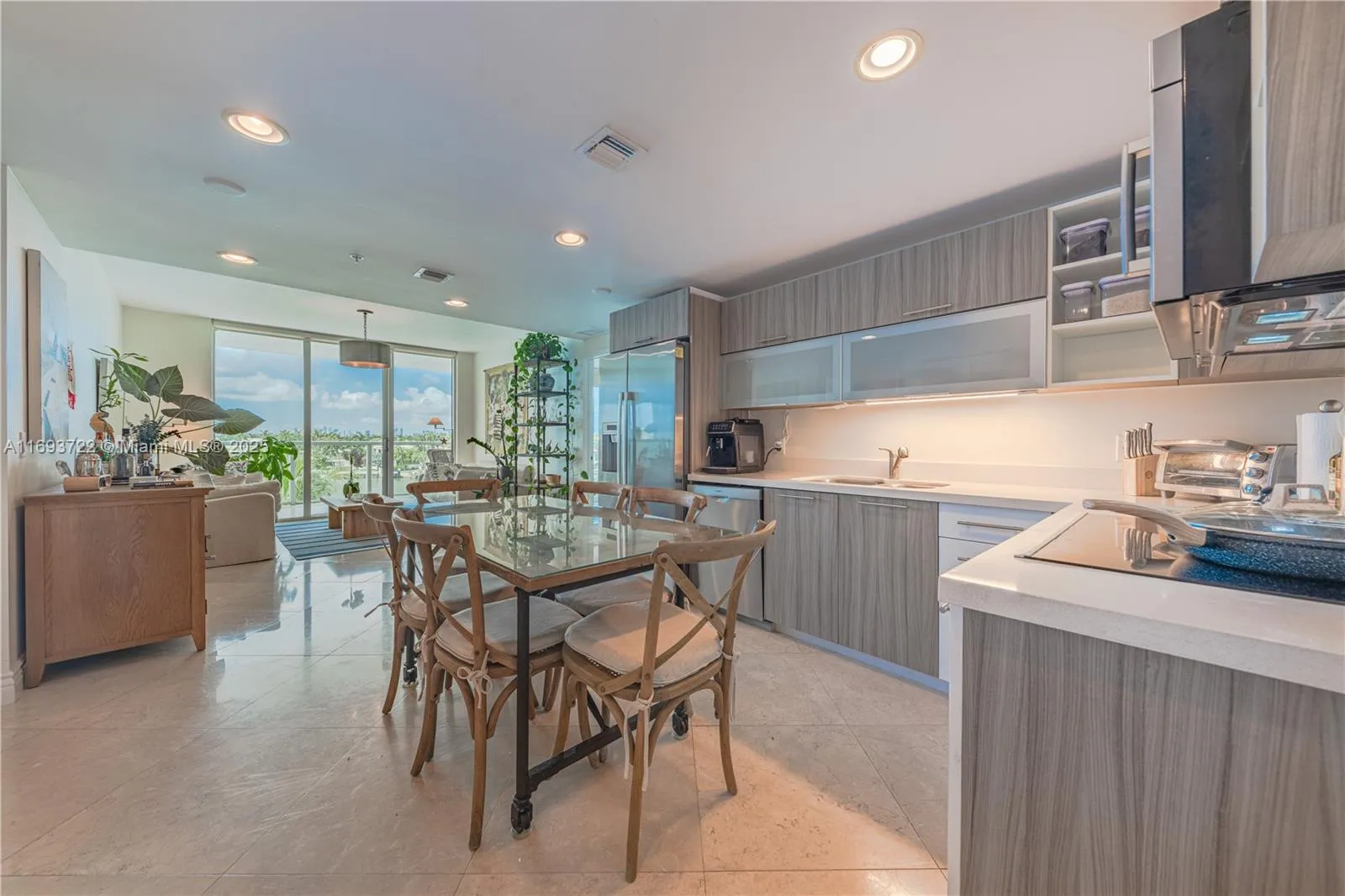 2 bedroom 2 bath for sale at 6700 Indian Creek Dr # 506, Miami Beach FL 33141
