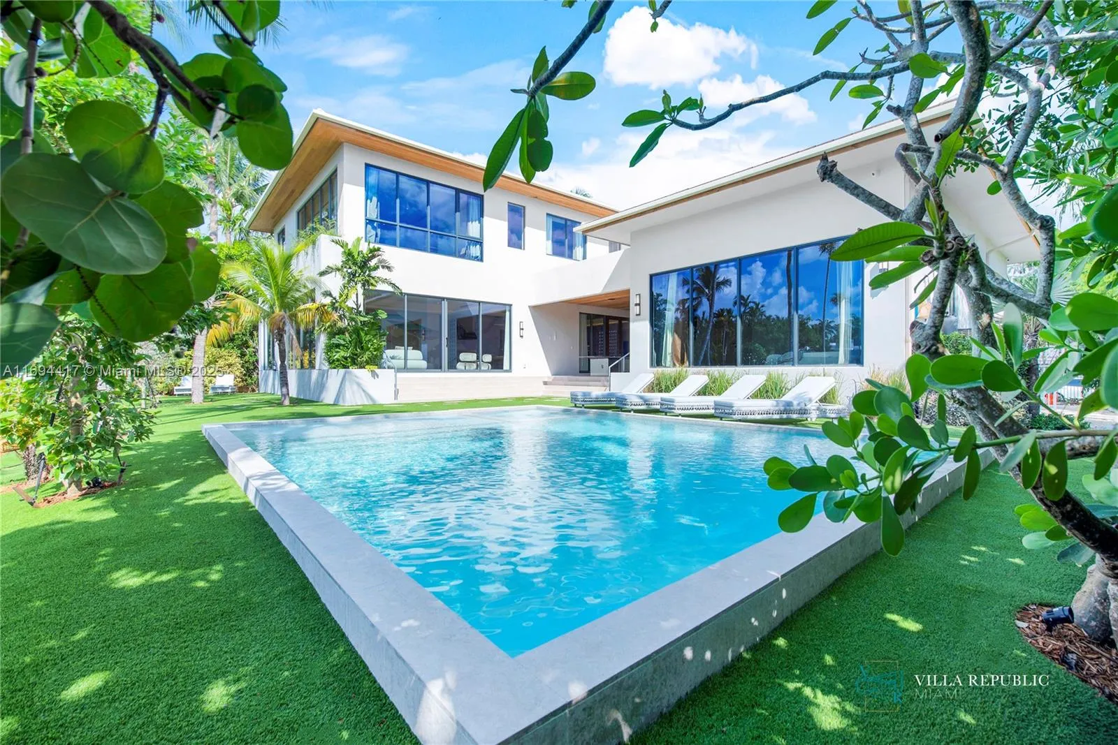 7 bedroom 7 bath for rent at 1200 NE 87th St, Miami FL 33138