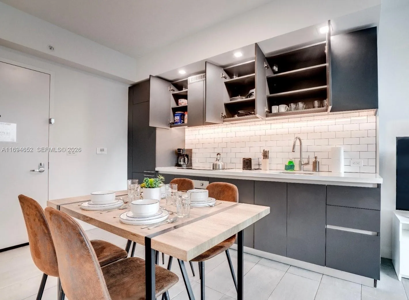 227 NE 2nd St # 1705, Miami FL 33132
