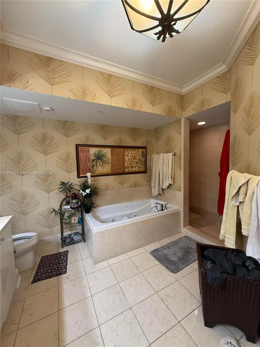 20000 E Country Club Dr # 803, Aventura FL 33180
