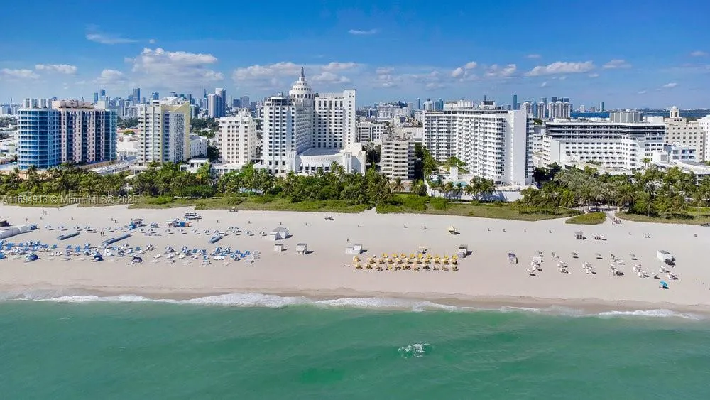 2 bedroom 2 bath for sale at 1621 Collins Ave # 403, Miami Beach FL 33139