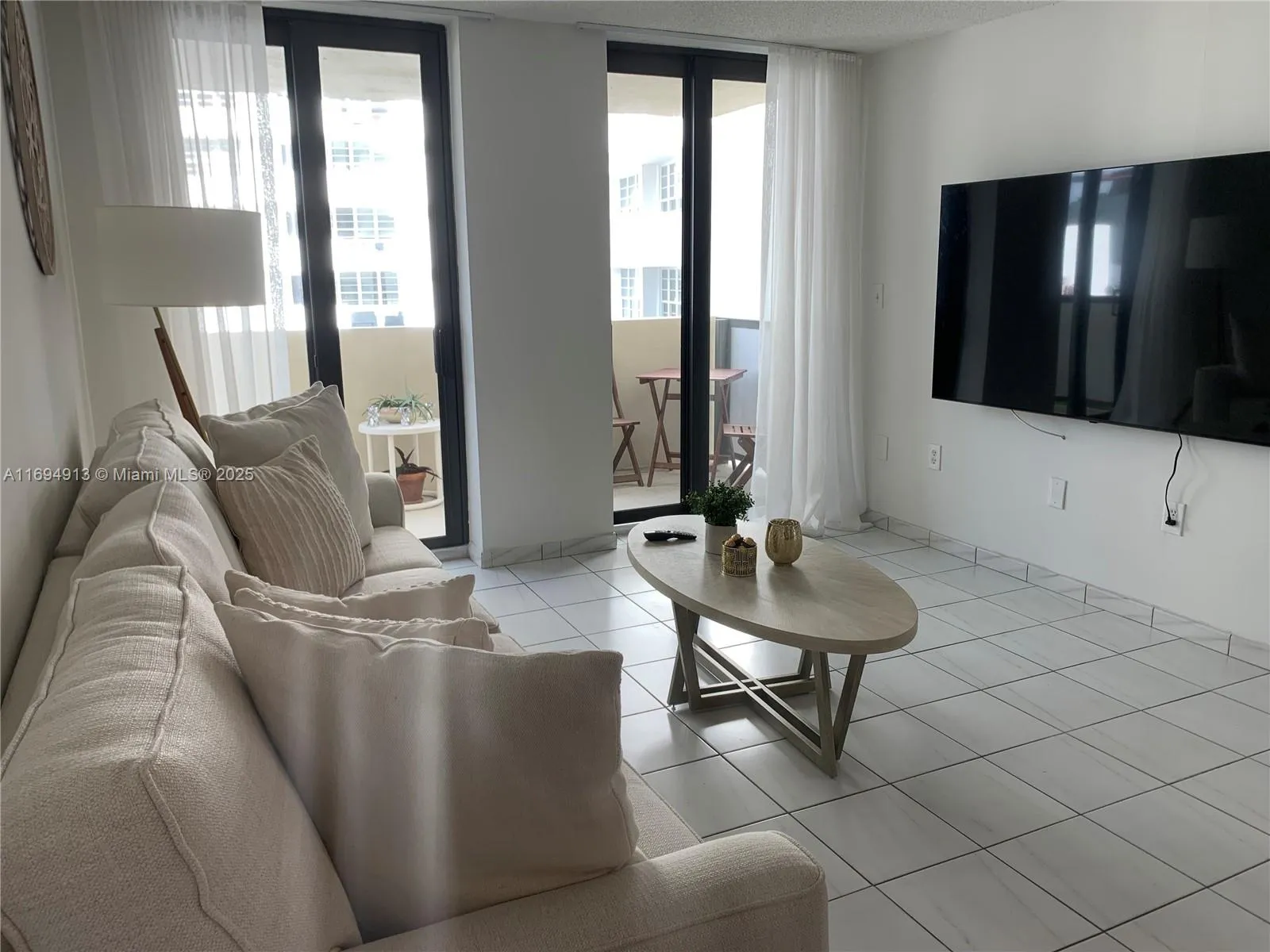 1621 Collins Ave # 403, Miami Beach FL 33139