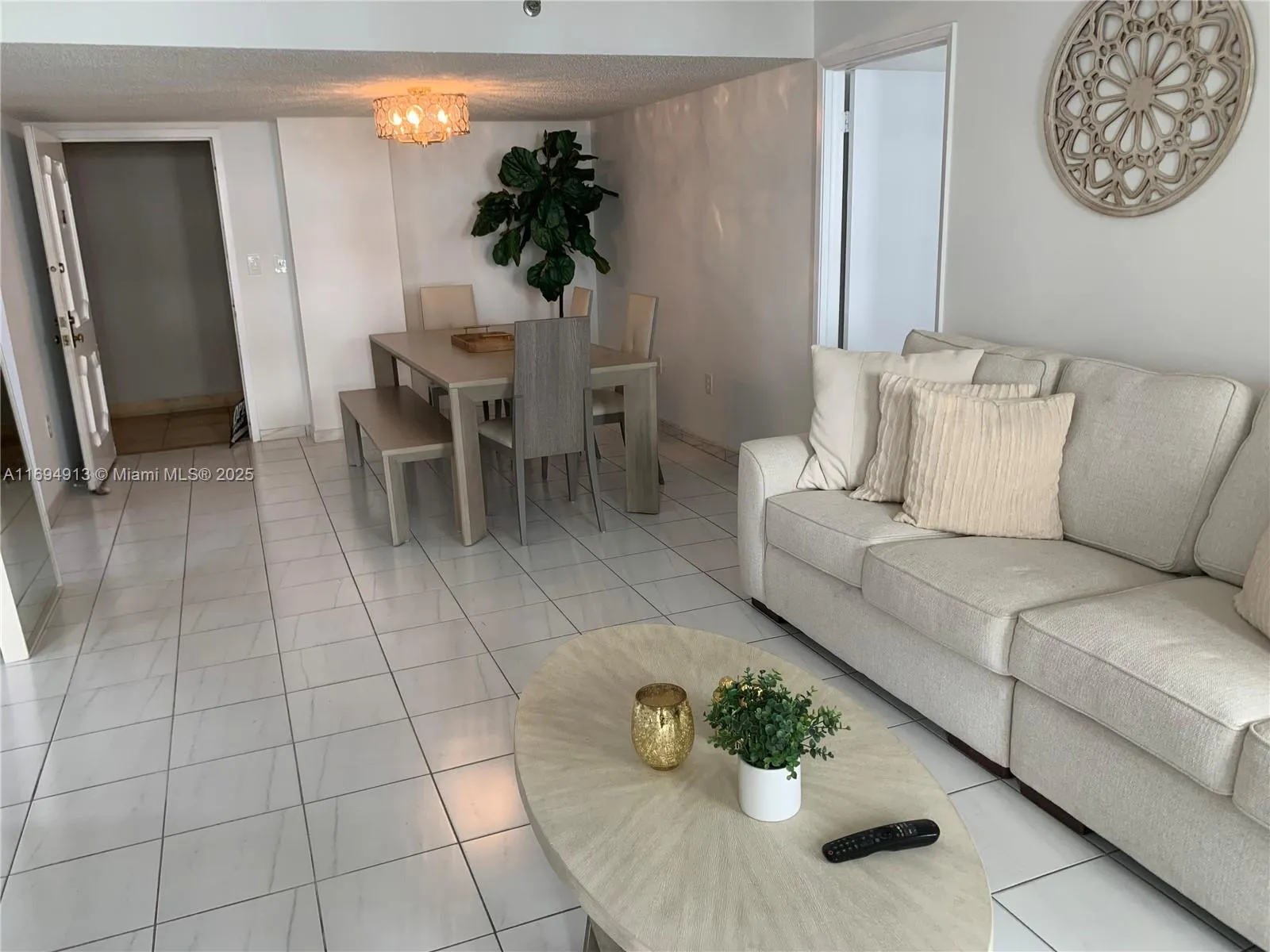 1621 Collins Ave # 403, Miami Beach FL 33139