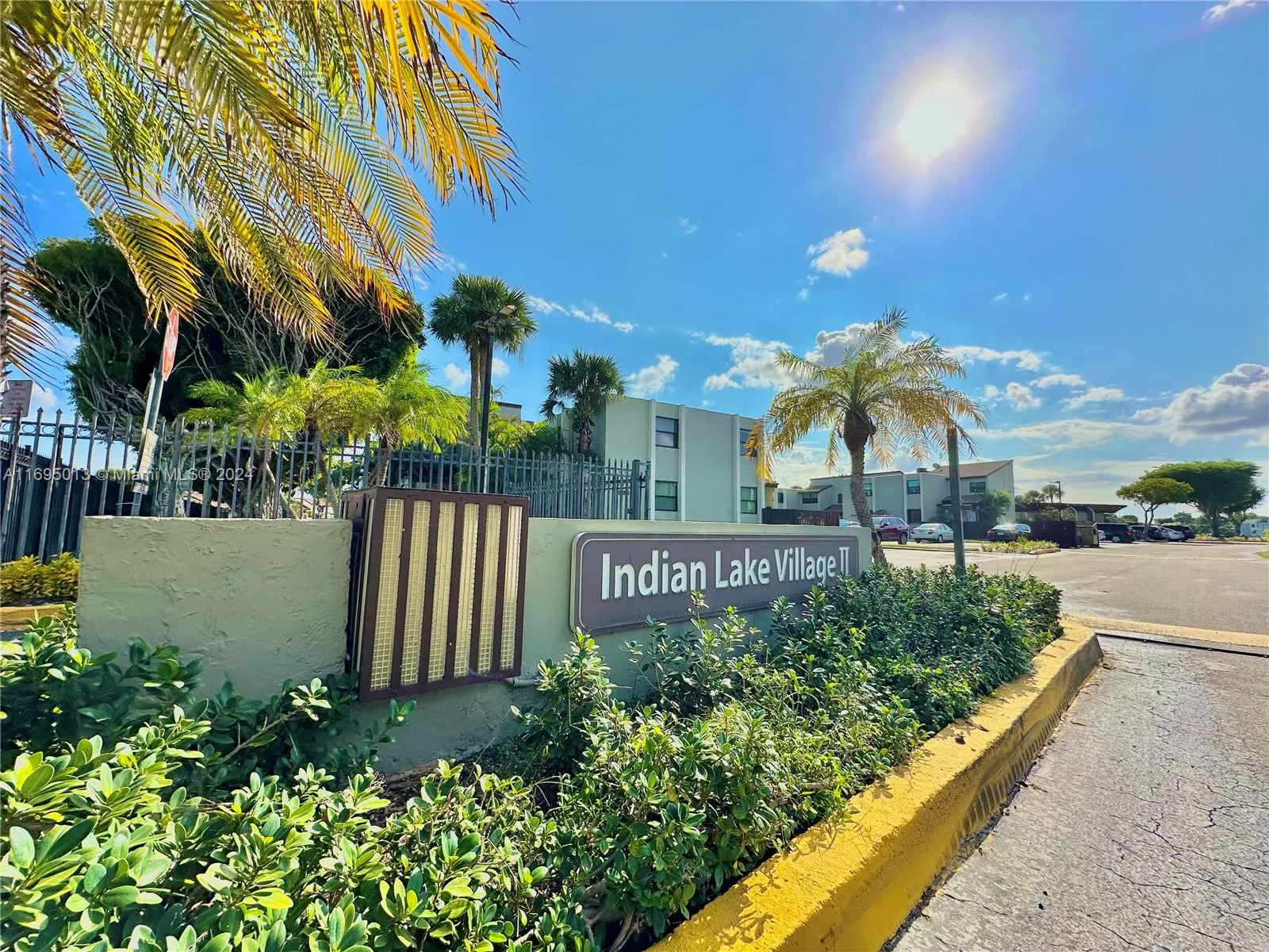 2 bedroom 2 bath for sale at 10000 NW 9th St Cir # 8, Miami FL 33172