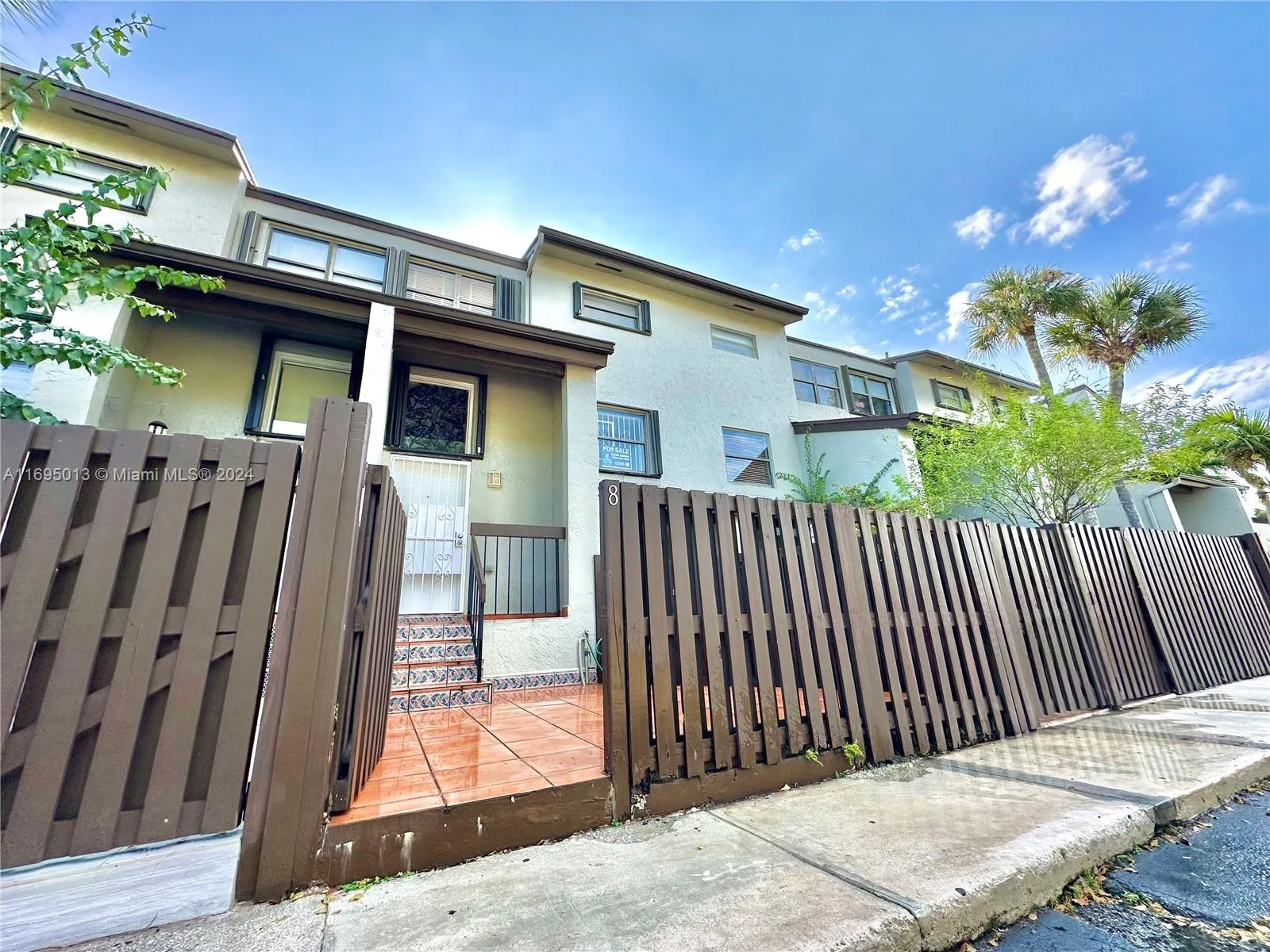 10000 NW 9th St Cir # 8, Miami FL 33172
