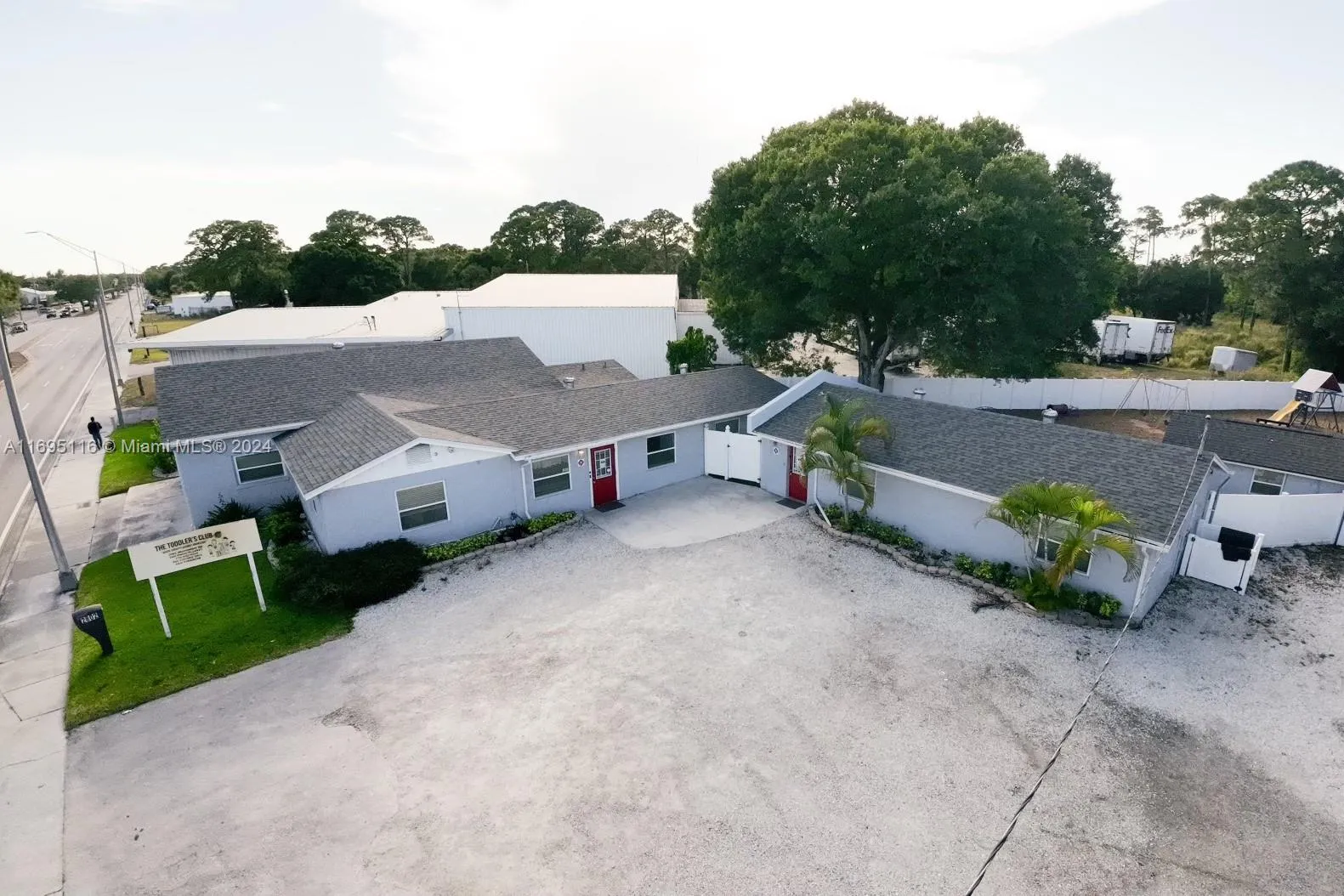for sale at 2802 Okeechobee Rd, Fort Pierce FL 34947