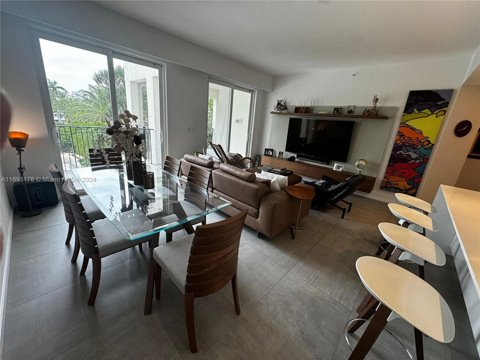 3 bedroom 2 bath for sale at 3700 Island Blvd, Aventura FL 33160