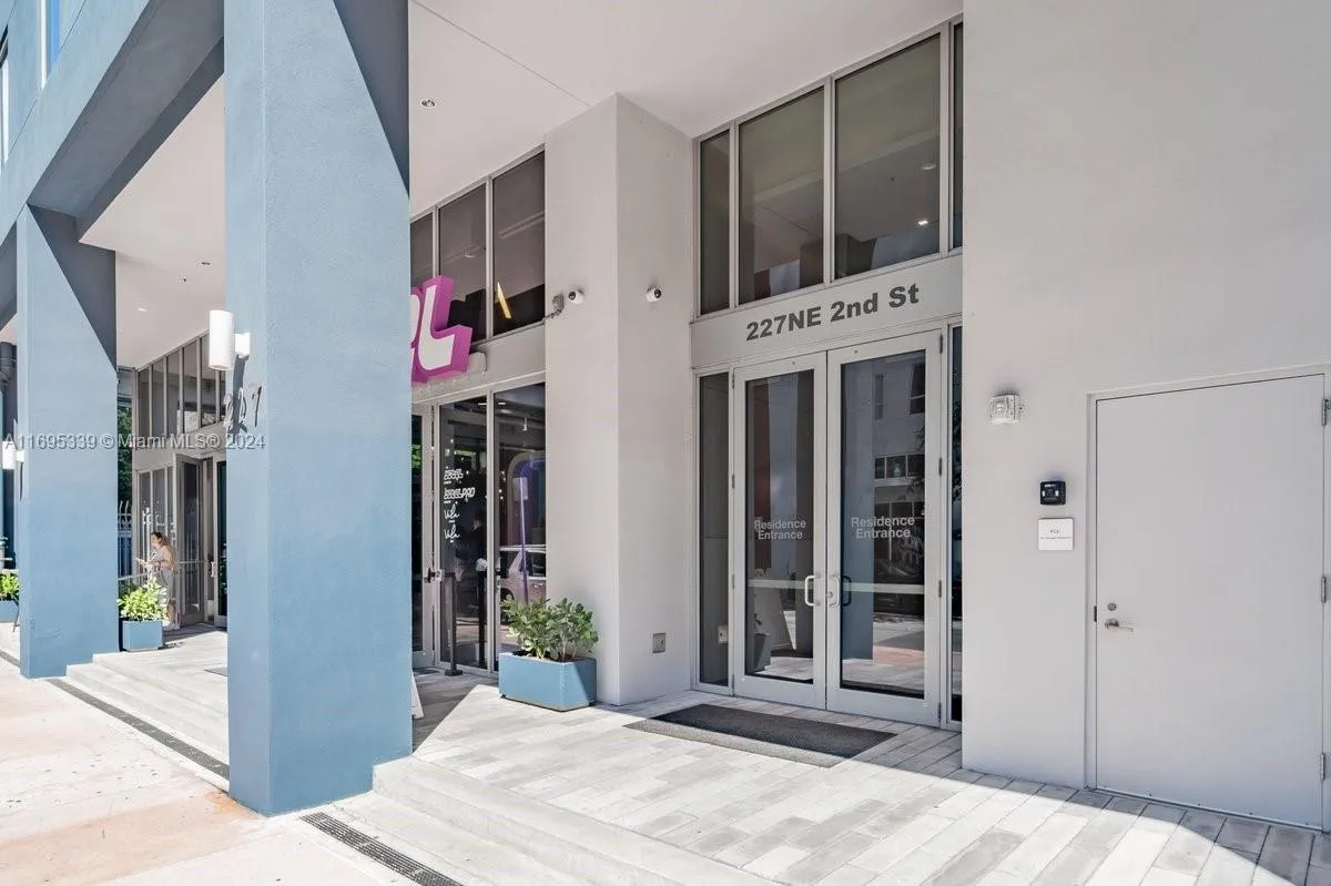 1 bath for sale at 227 NE 2nd St # 2613, Miami FL 33132