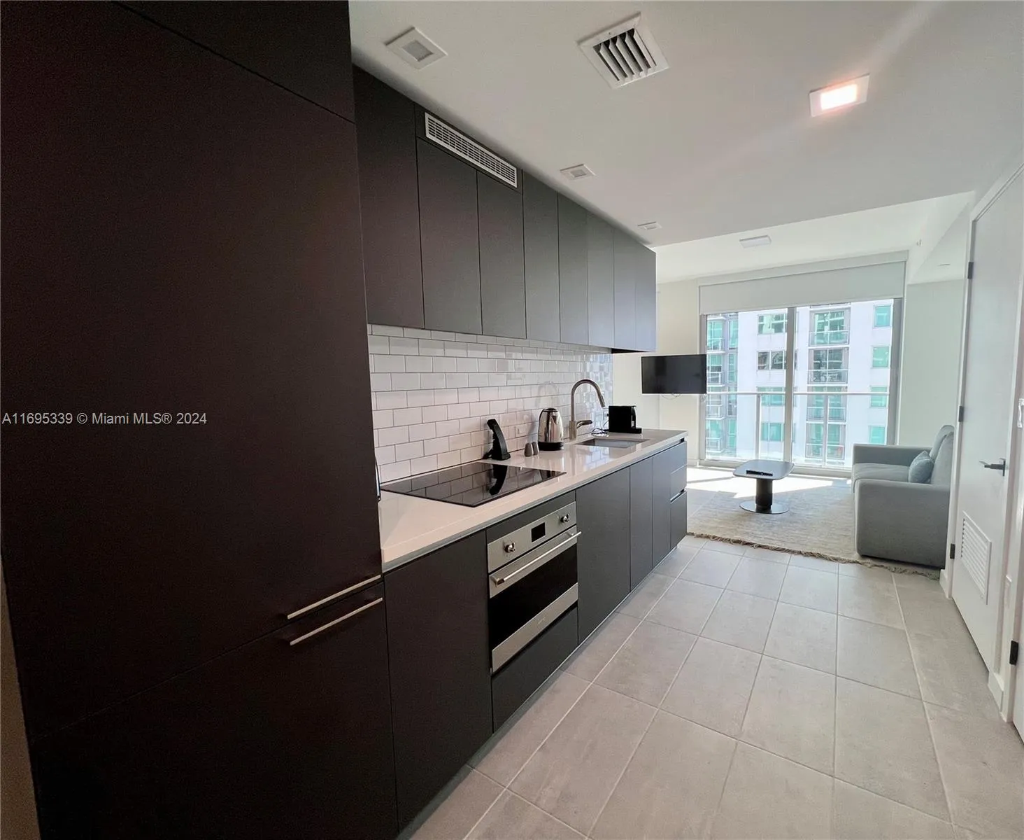 227 NE 2nd St # 2613, Miami FL 33132