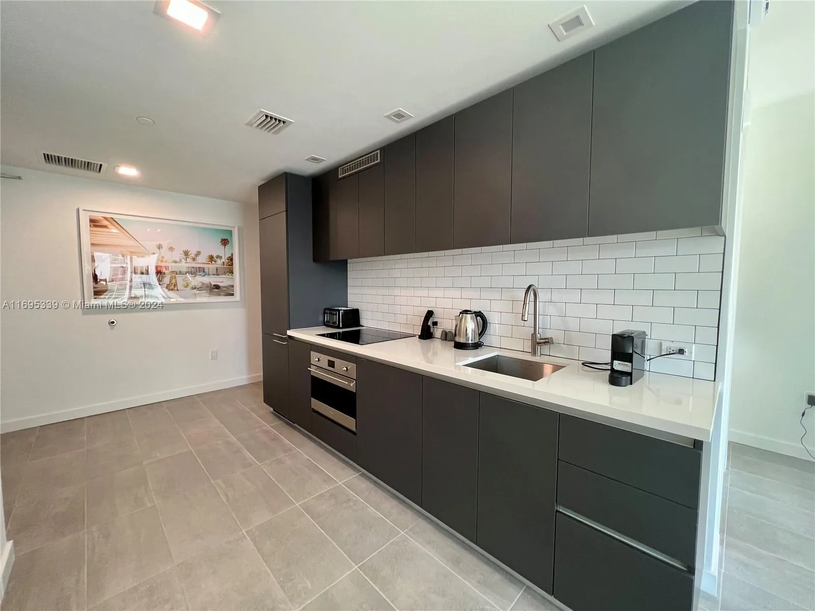 227 NE 2nd St # 2613, Miami FL 33132