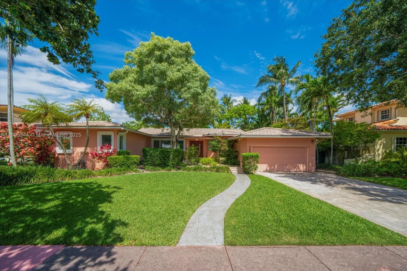 4350 Nautilus Dr, Miami Beach FL 33140
