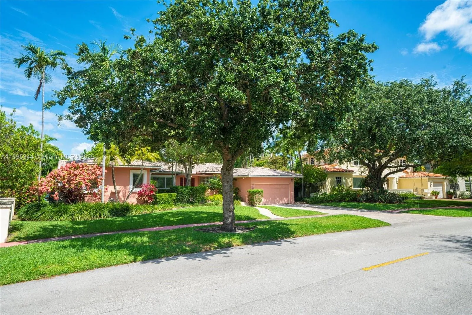 4350 Nautilus Dr, Miami Beach FL 33140