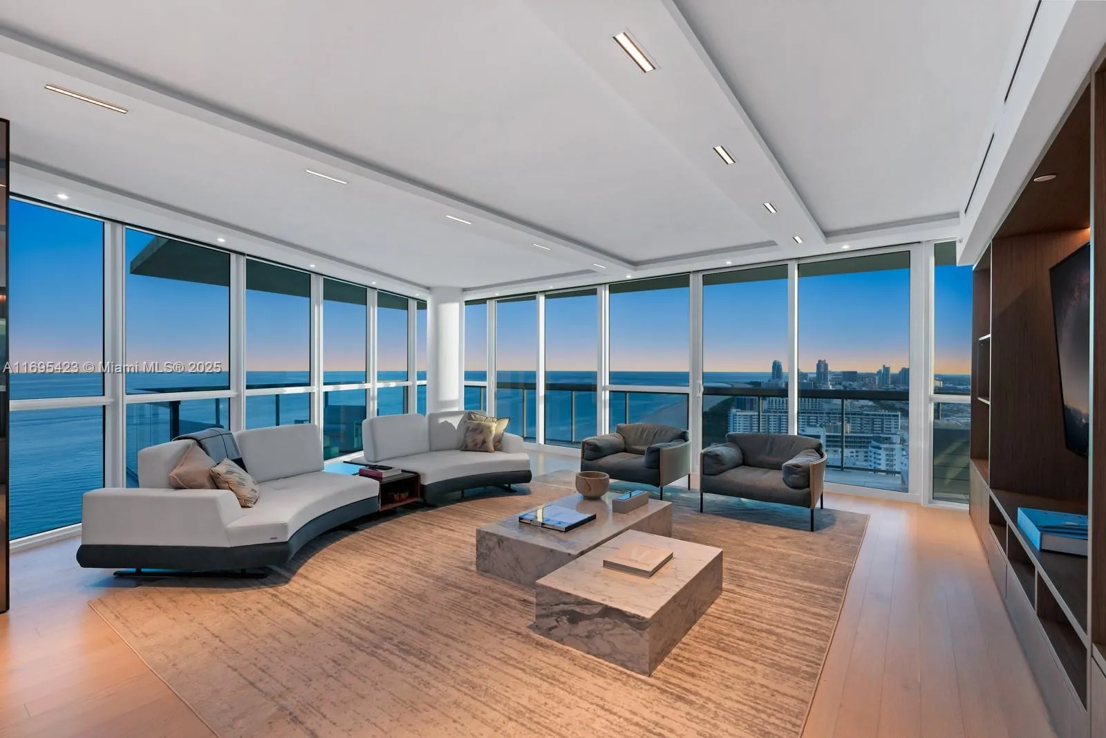 101 20th St, Miami Beach FL 33139