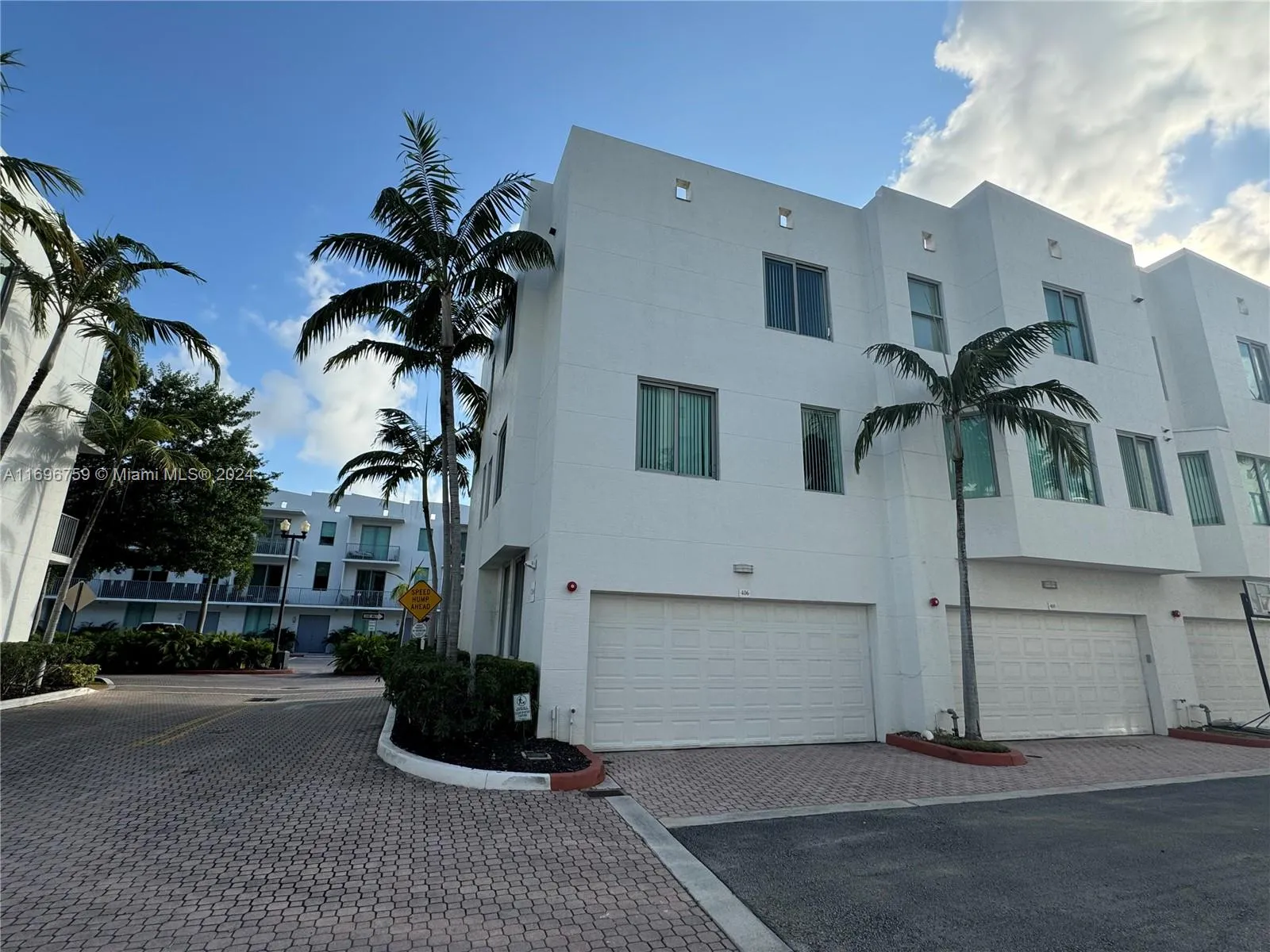 2146 Van Buren St # 406, Hollywood FL 33020