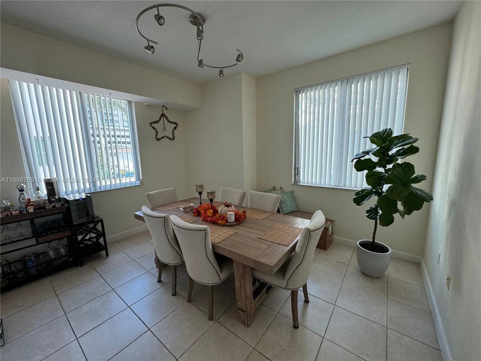 2146 Van Buren St # 406, Hollywood FL 33020