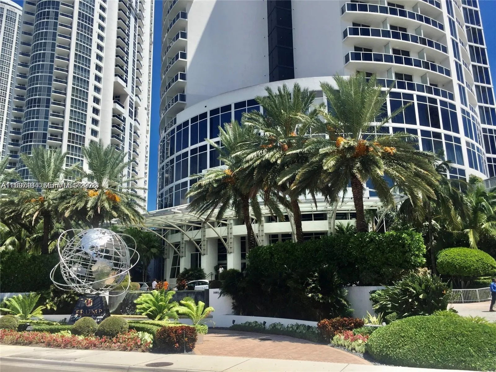 3 bedroom 3 bath for sale at 18001 Collins ave, Sunny Isles Beach FL 33160