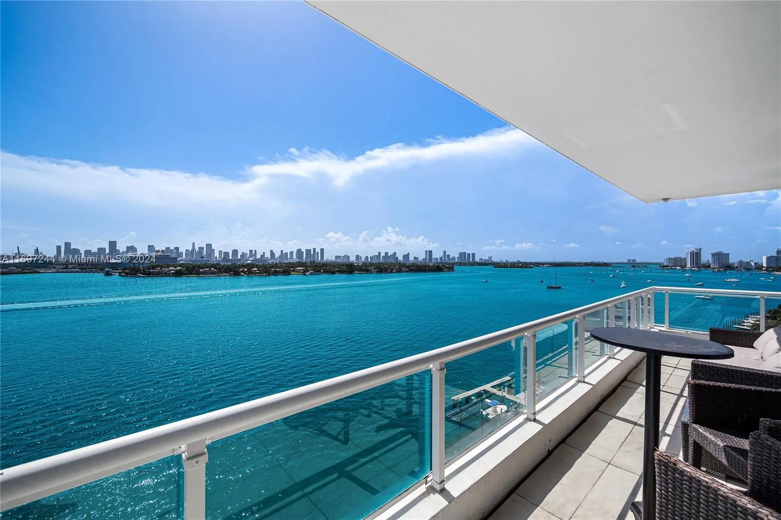 2 bedroom 2 bath for sale at 540 West Ave # 914, Miami Beach FL 33139