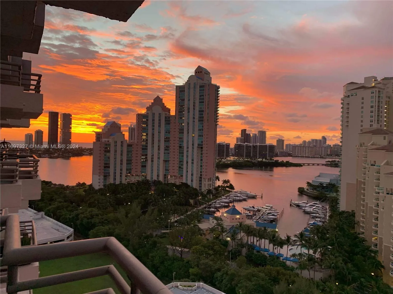 2 bedroom 2 bath for sale at 3300 NE 191st St, Aventura FL 33180