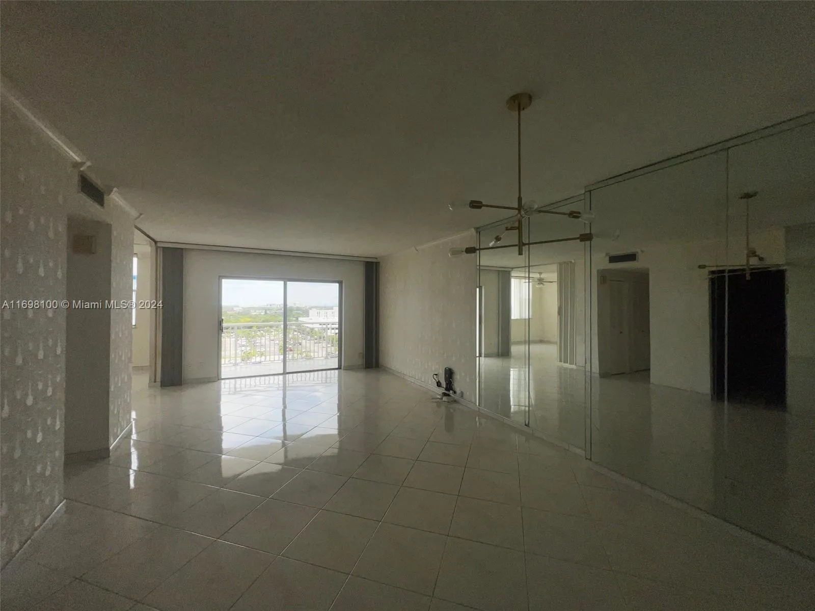 2 bedroom 2 bath for sale at 3800 Hillcrest Dr # 921, Hollywood FL 33021