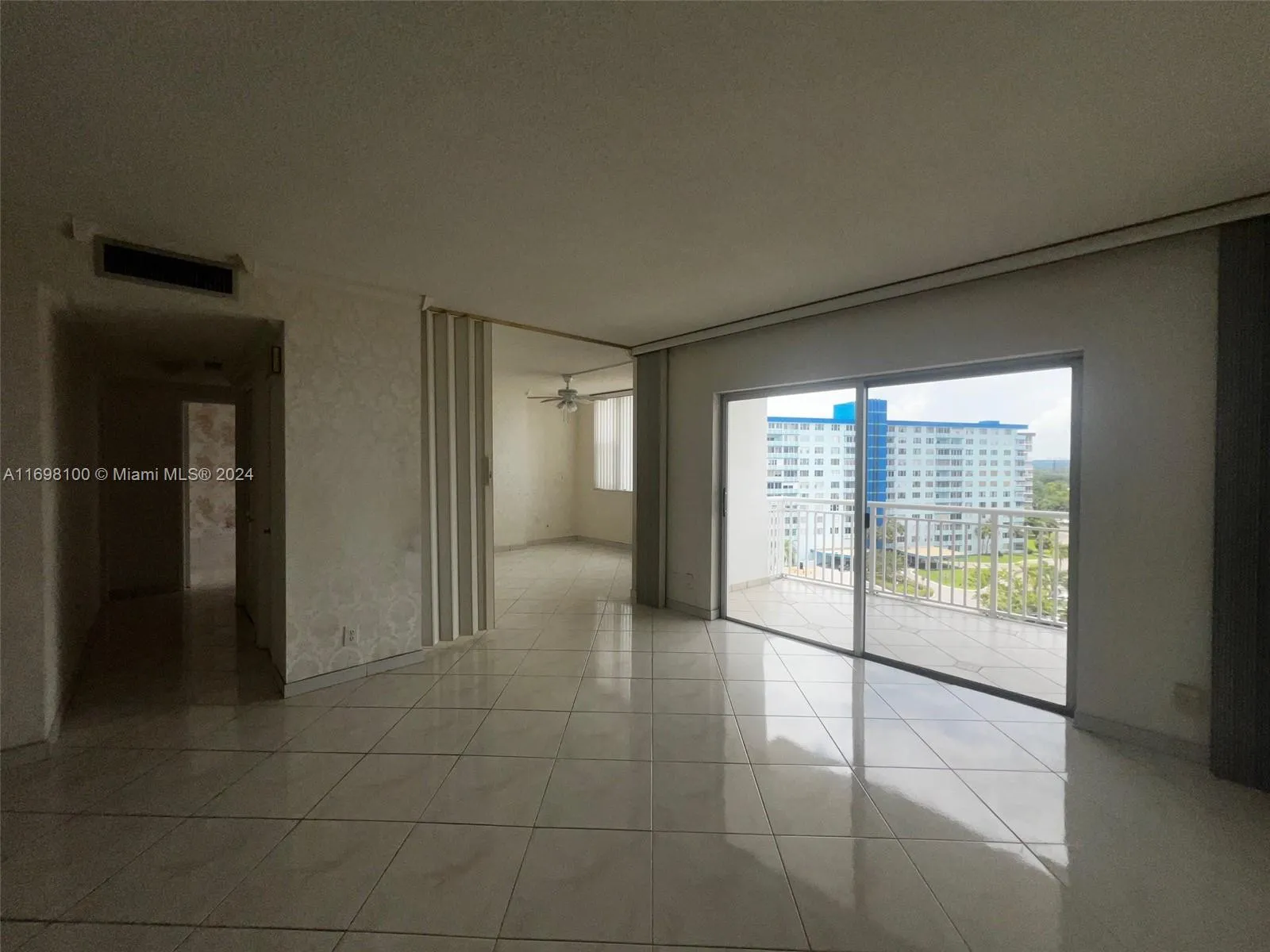 3800 Hillcrest Dr # 921, Hollywood FL 33021