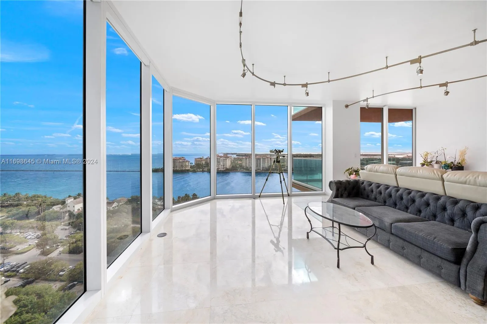 300 S Pointe Dr # 1901, Miami Beach FL 33139