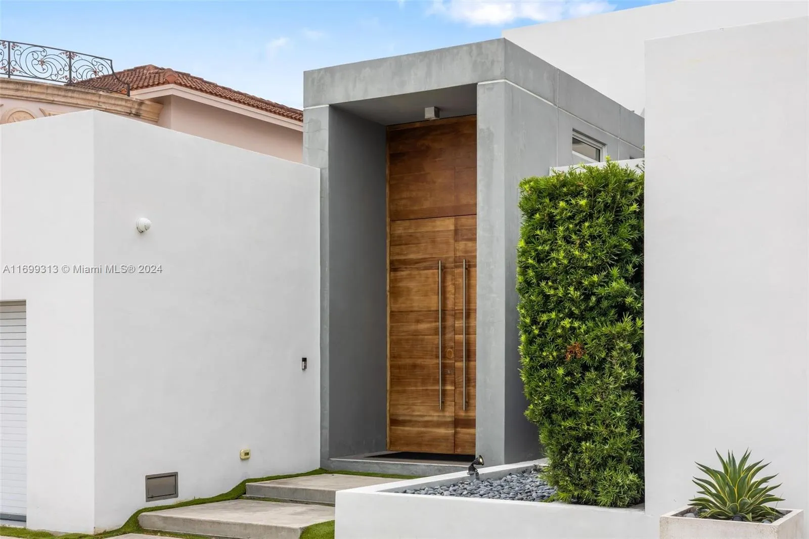 323 Atlantic Ave, Sunny Isles Beach FL 33160