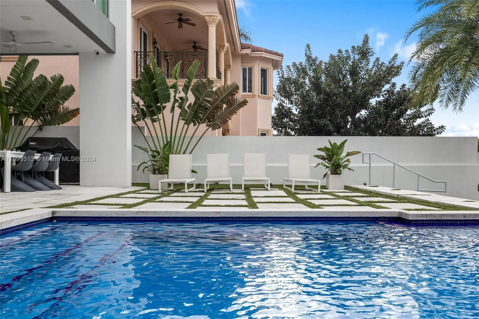 323 Atlantic Ave, Sunny Isles Beach FL 33160