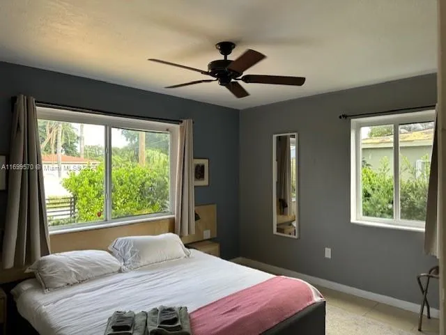 810 NW 43rd St, Miami FL 33127