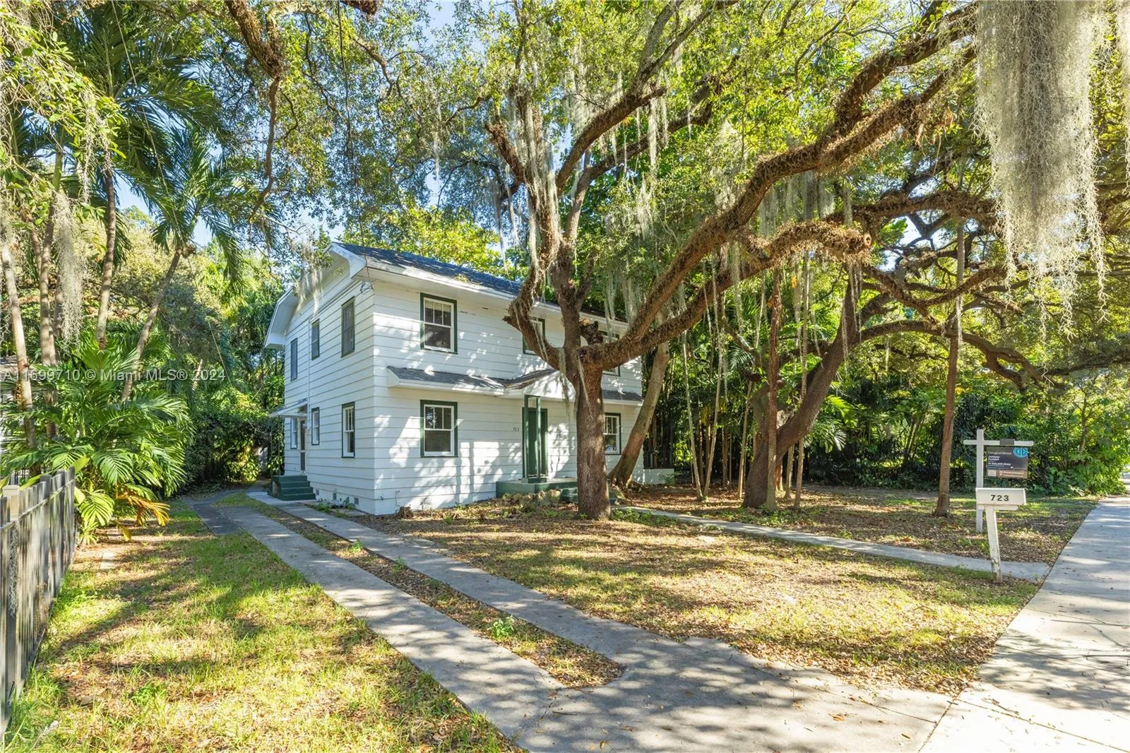 6 bedroom 3 bath for sale at 723 NW 9th Ave, Miami FL 33136