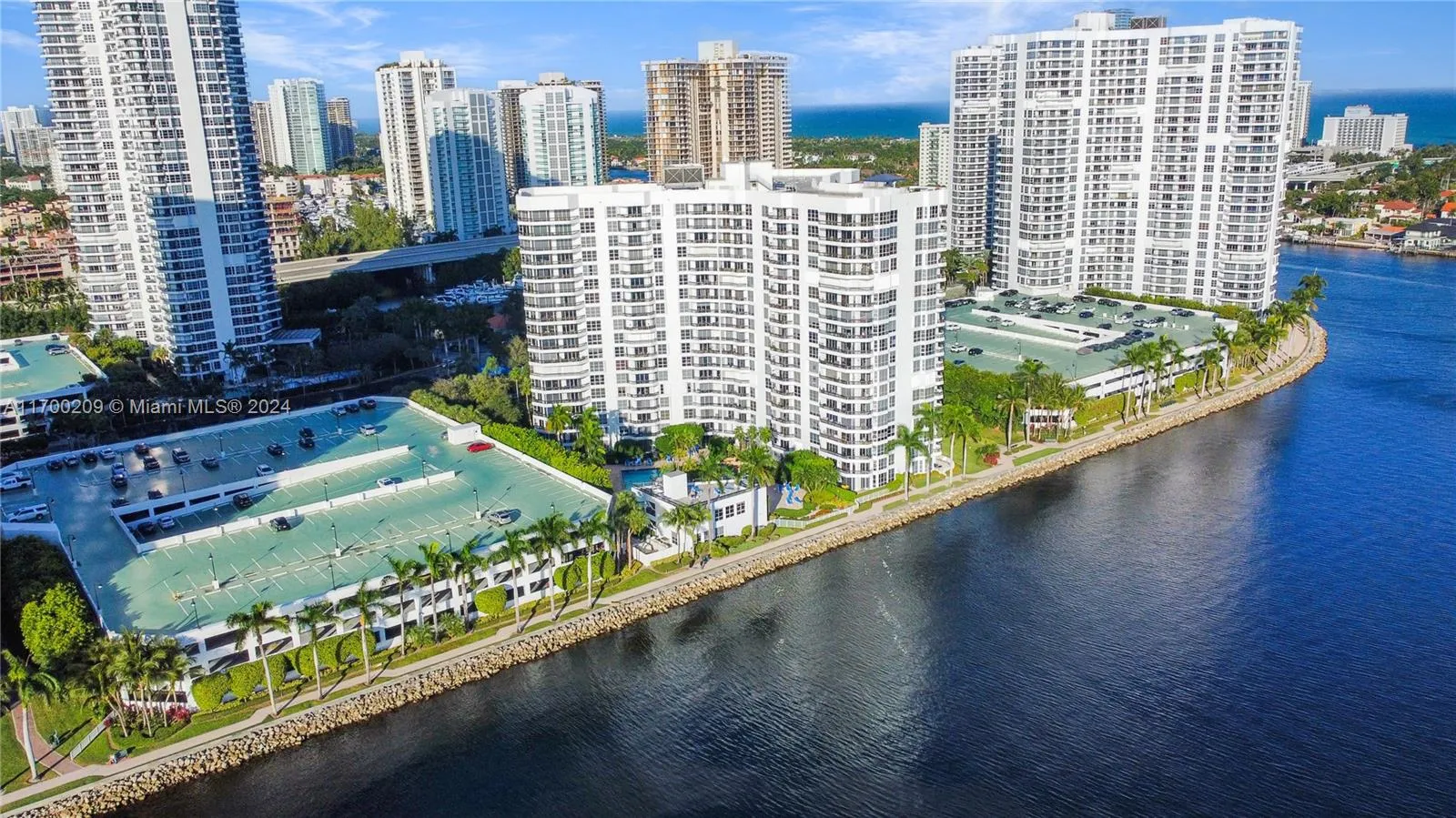 3600 Mystic Pointe Dr # 1408, Aventura FL 33180
