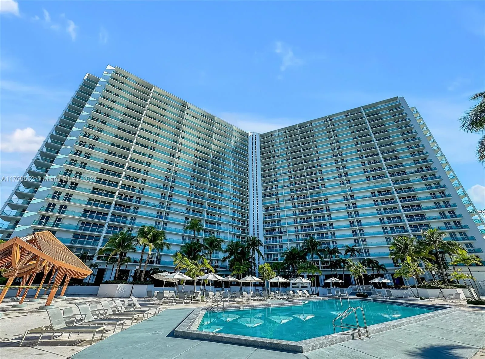 2 bedroom 2 bath for sale at 100 Bayview Dr # 408, Sunny Isles Beach FL 33160